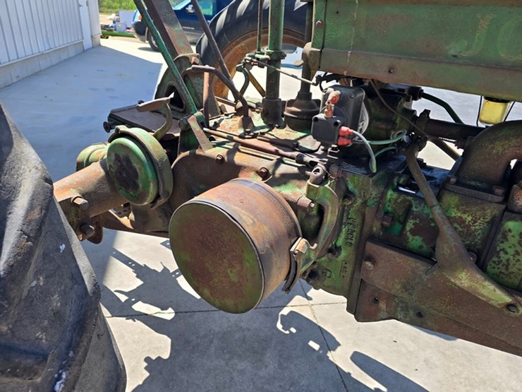 john-deere-model-b-image-13