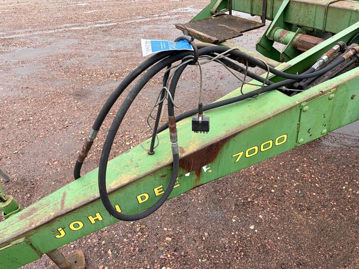 john-deere-7000-image-20