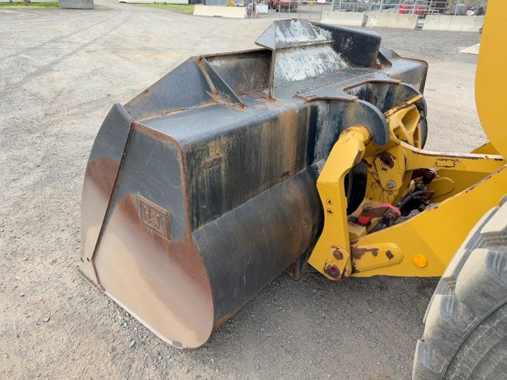 2020-caterpillar-930m-image-10