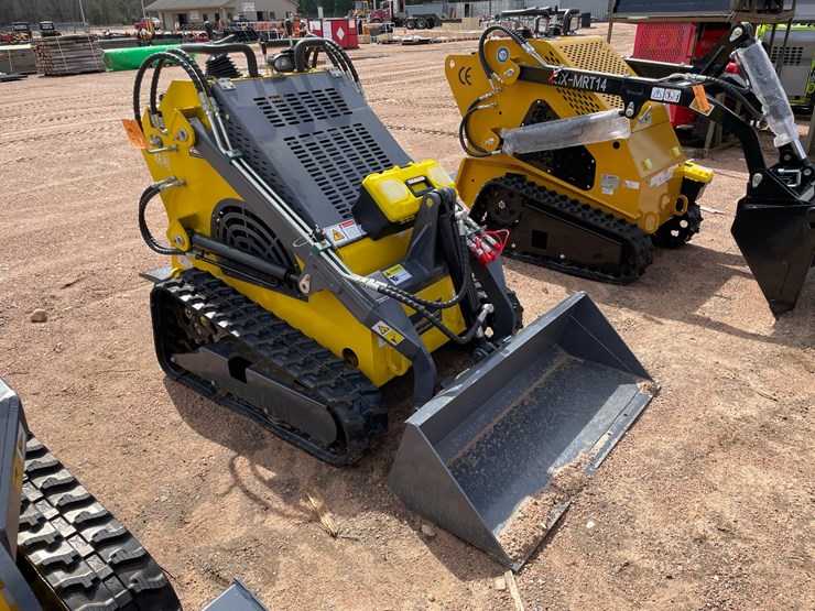 #5562-•-landhonor-lhr-t460k1-mini-skid-steer-image-2