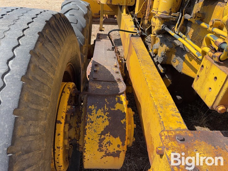 caterpillar-12-image-14