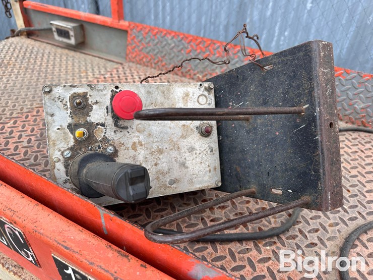 jlg-1932e2-image-13