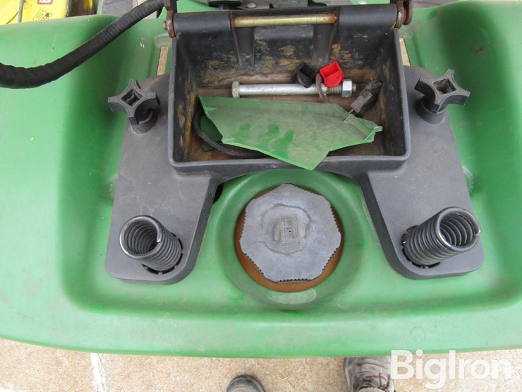 john-deere-lx176-image-16
