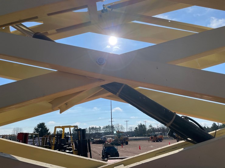 2015-jlg-4394rt-image-35