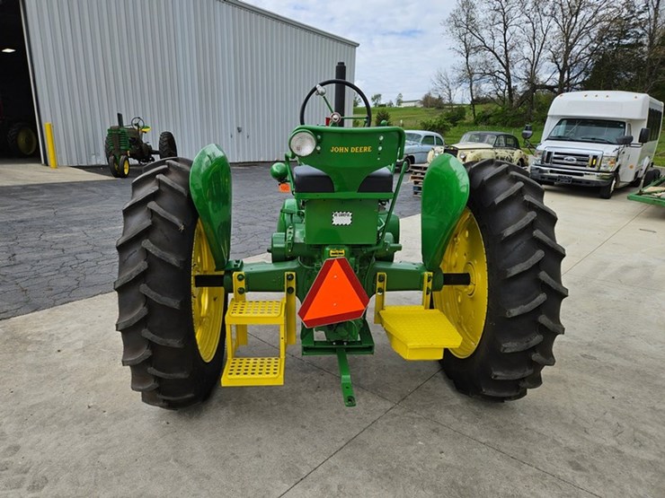 1955-john-deere-60-image-4