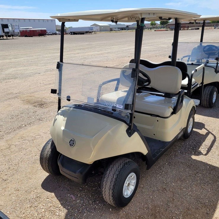 Yamaha 4 Seat/Convertible Flatbed Golf Cart