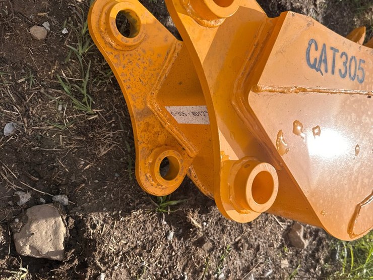 caterpillar-305-image-3
