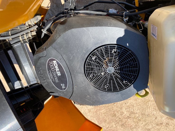 #1546-•-cub-cadet-xti-lt-50"-riding-lawn-mower-image-26