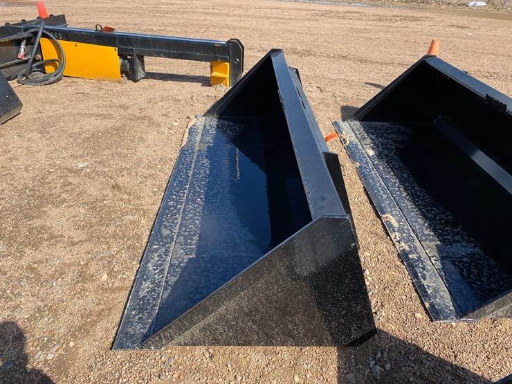 #4052-•-swict-78"-skid-steer-bucket-image-4