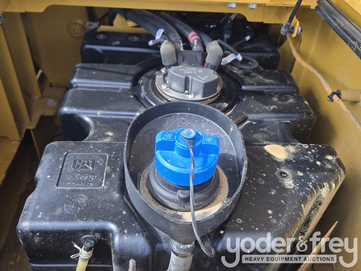 2021-caterpillar-336-image-64