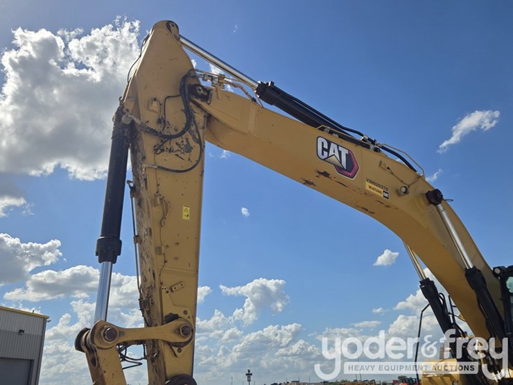 2021-caterpillar-336-image-33