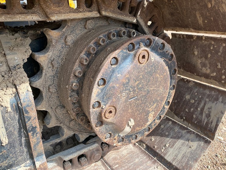 2018-caterpillar-320d-image-31