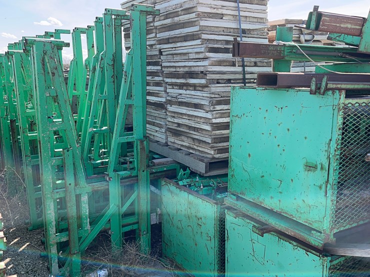 big-green-scaffolding-image-36