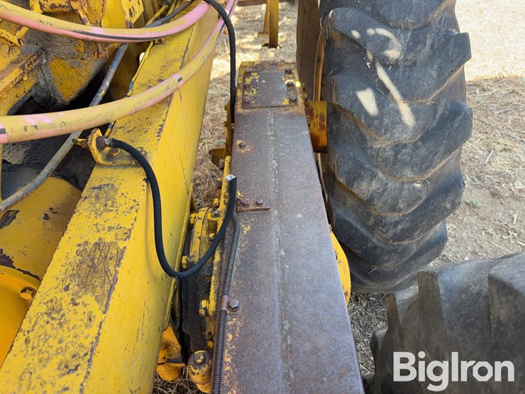 caterpillar-12-image-10