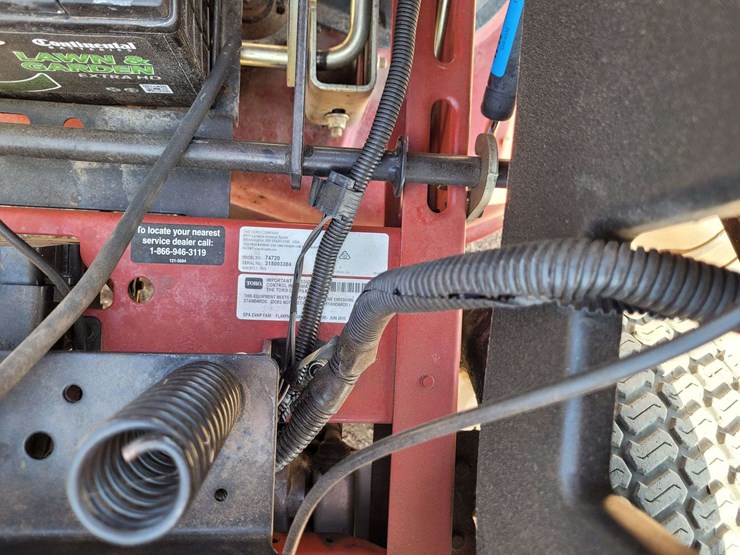 toro-timecutter-ss-4200-zero-turn-mower-image-10