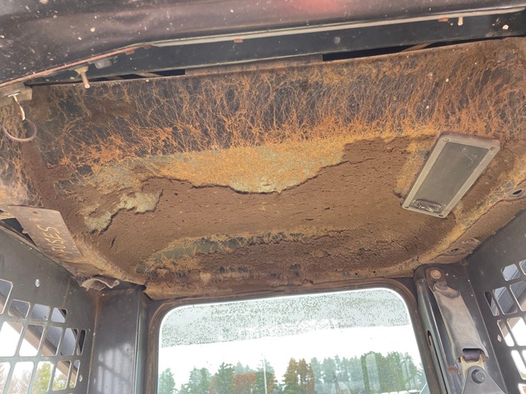 2007-new-holland-c185-image-32