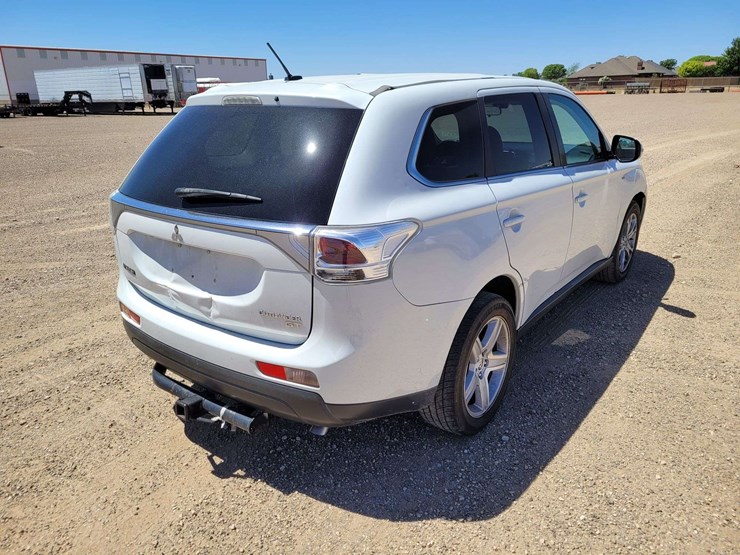 2014-mitsubishi-outlander-image-9