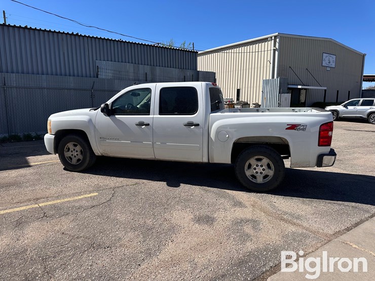 2007-chevrolet-silverado-1500-lt-image-8