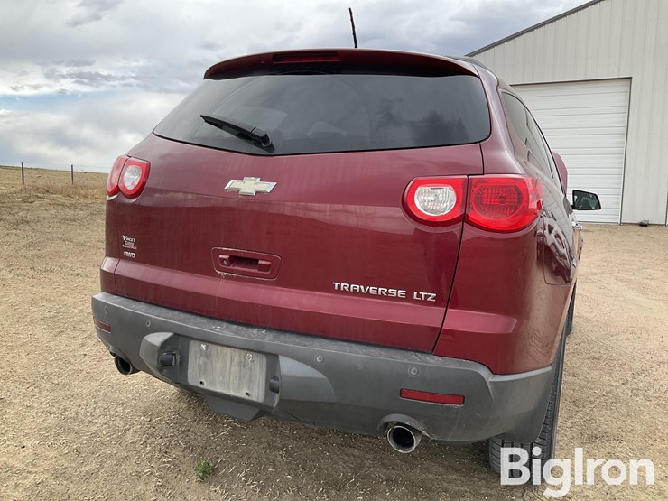 2011-chevrolet-traverse-ltz-image-14