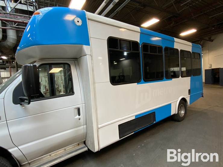 2016-ford-e450-image-17