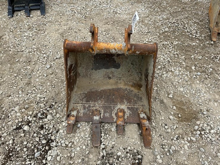 john-deere-24-image-1