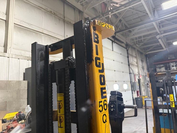 #2074-•-big-joe-electric-lift-truck-image-15