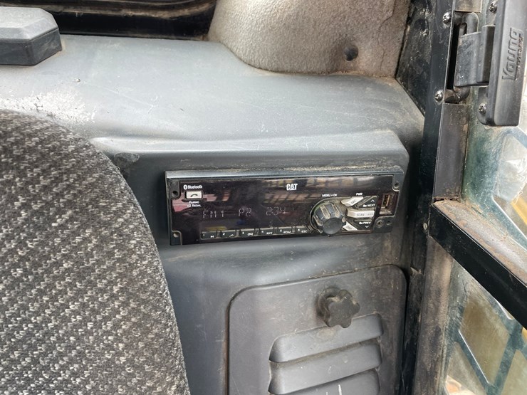 2019-caterpillar-299d2-xhp-image-43