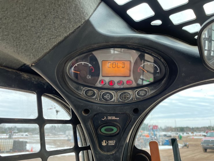 2016-bobcat-t770-image-42