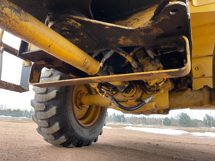 2002-caterpillar-914g-image-54