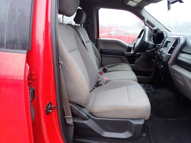 2017-ford-f250-xlt-image-47