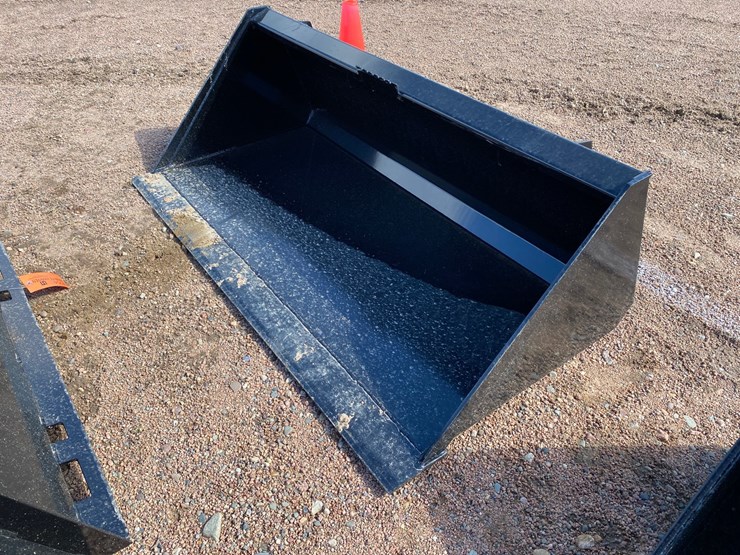 #4055-•-swict-60"-skid-steer-bucket-image-3