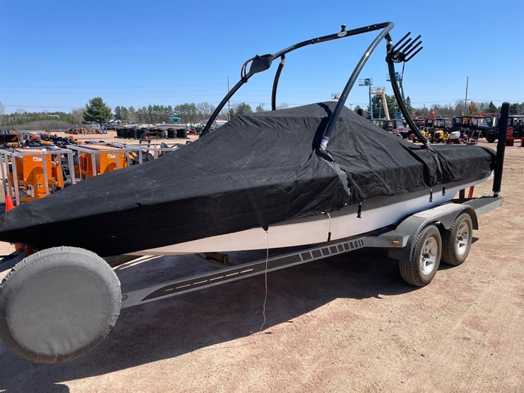 #1565-•-1989-ski-centurion-falcon-19'-ski-boat-(has-reg-card)-image-36