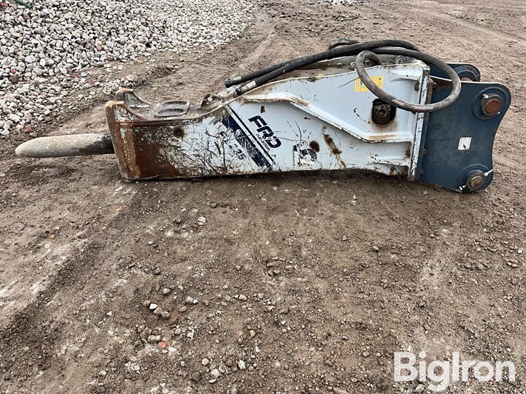 john-deere-210-image-4
