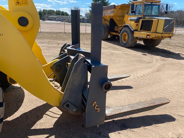 2005-new-holland-lw230b-image-41