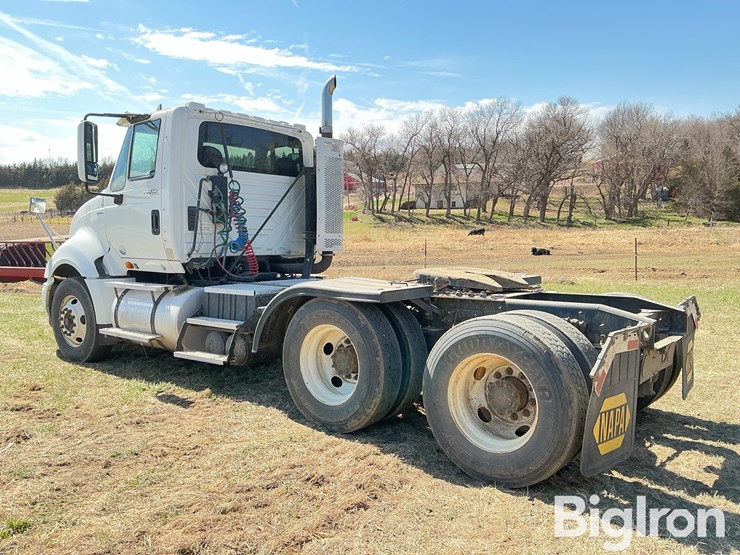 2011-international-prostar-image-7