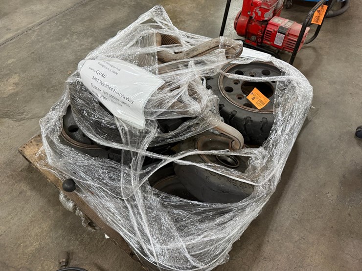 #2028-•-pallet-of-tires-image-1