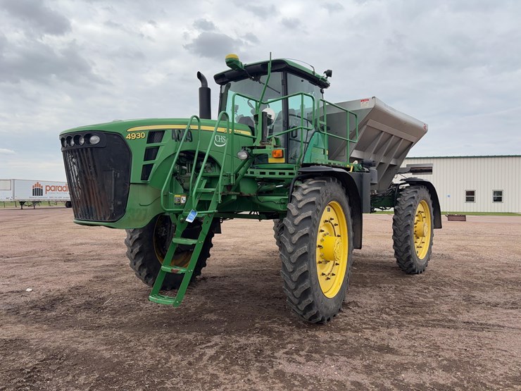 john-deere-4930-image-1