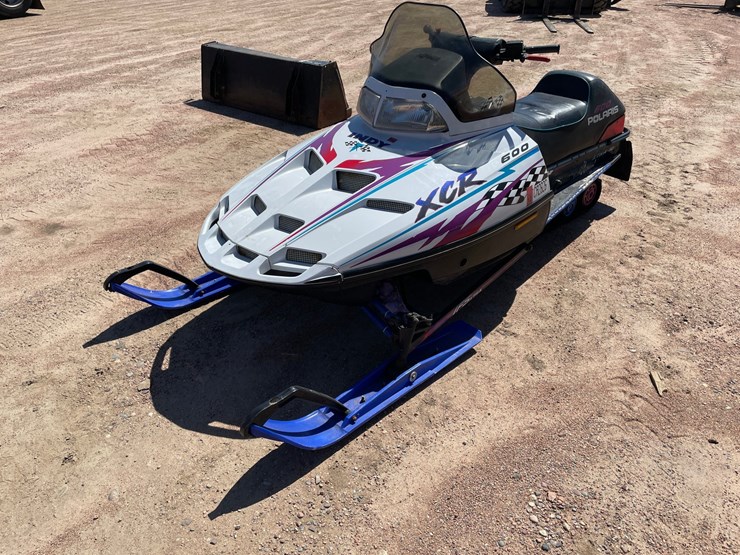 #1590-•-1996-polaris-indy-xcr-600-snowmobile-(no-reg-card)-image-1