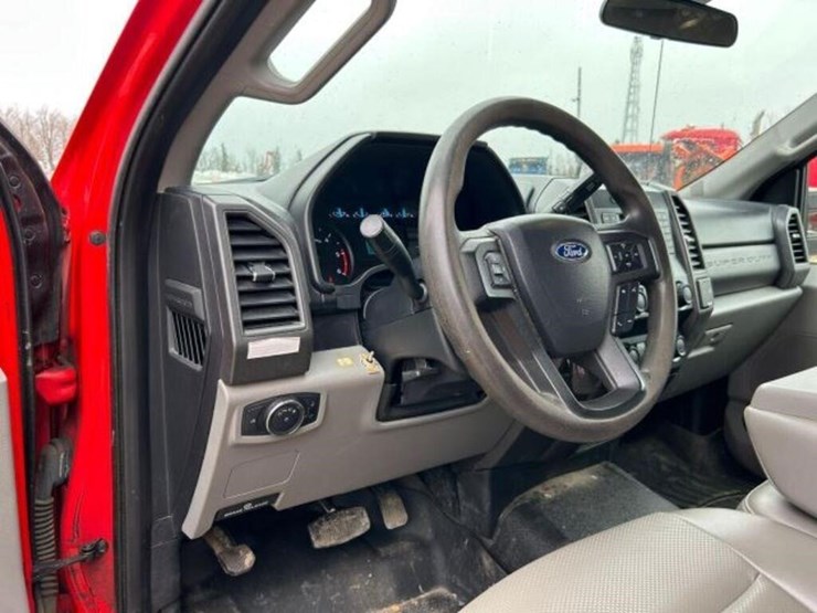 2020-ford-f550-xl-image-17