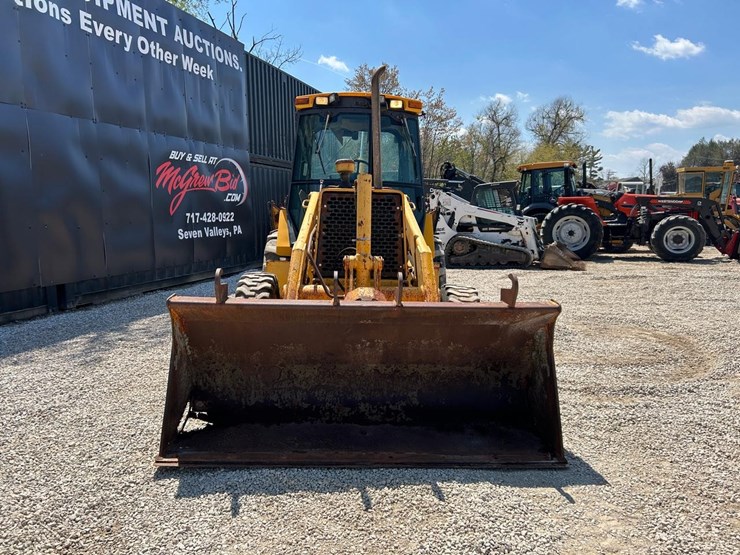 john-deere-310d-image-39