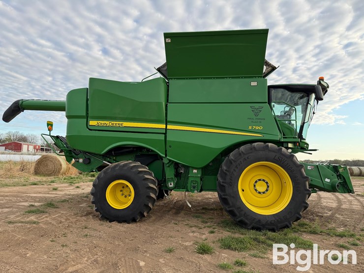 2018-john-deere-s790-image-4