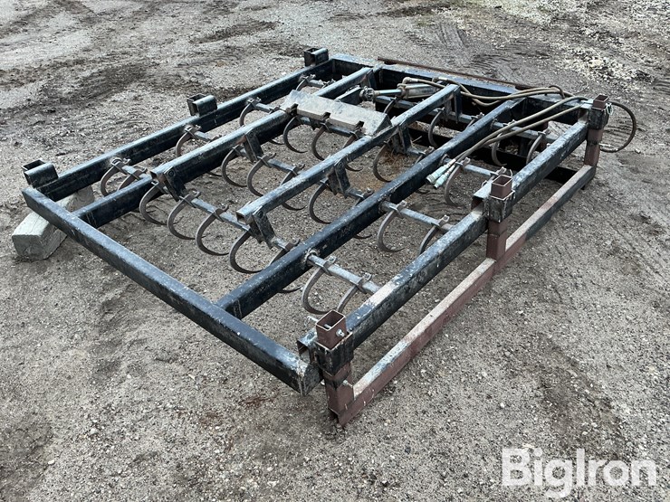small-square-bale-grapple-image-1