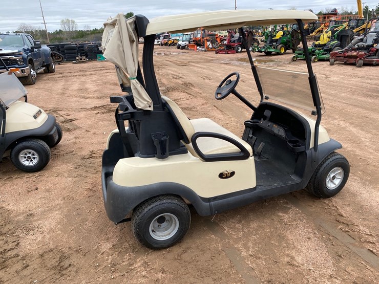 #1580-•-club-car-electric-golf-cart-with-charger-image-6