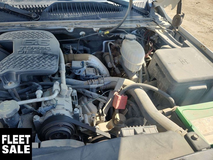 2006-gmc-sierra-3500-image-32