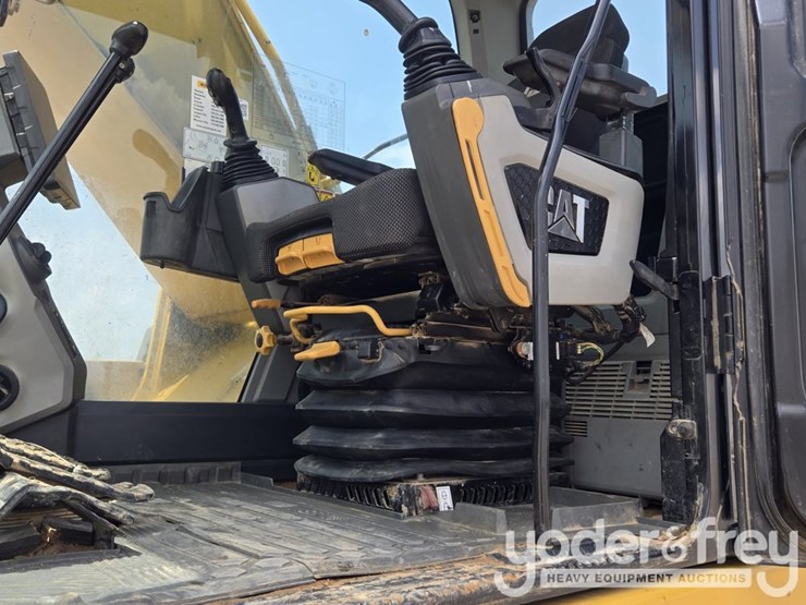 2019-caterpillar-330-image-49