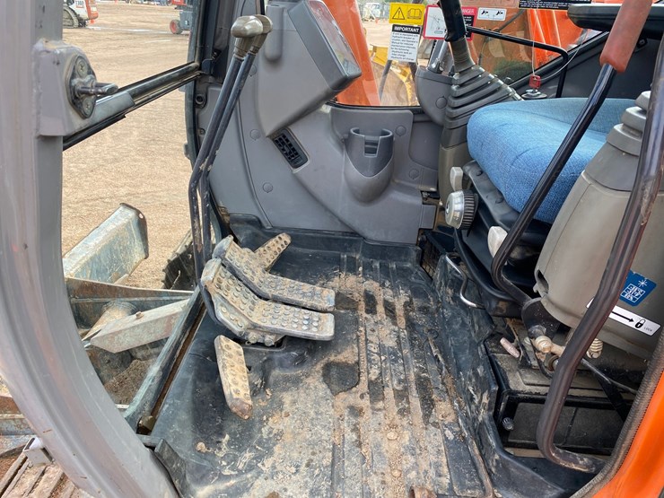 2005-hitachi-zx80-image-50