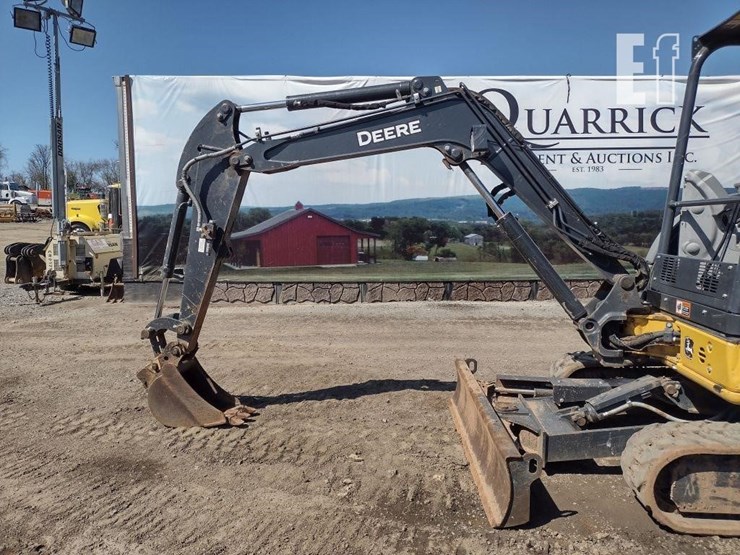 2022-deere-35g-image-21