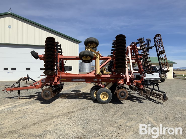 2011-kuhn-krause-excelerator-8000-image-8