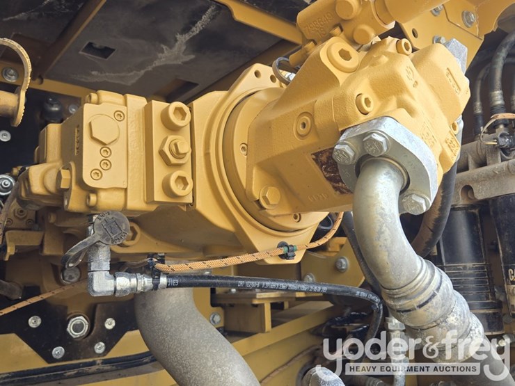 2021-caterpillar-336-image-75