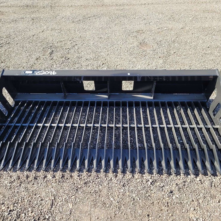 Wolverine SB84 Sliding Loader Sieve Shovel